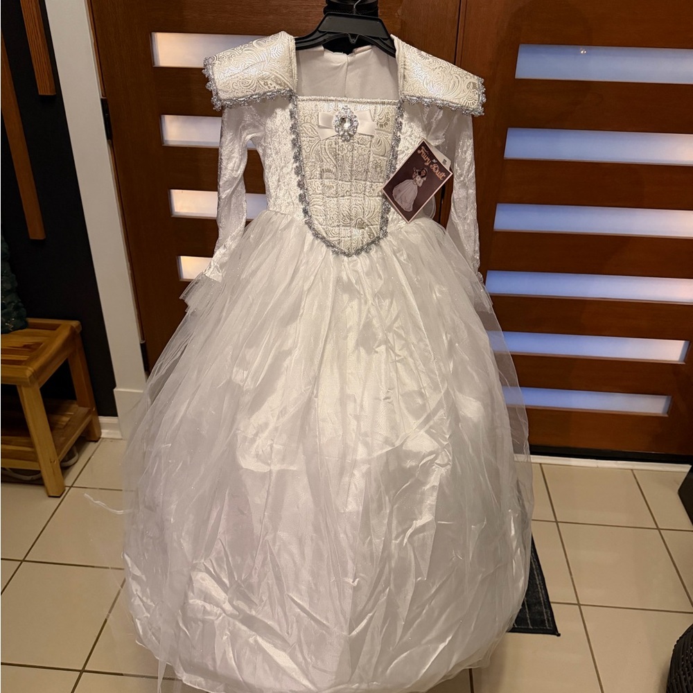 Elegant White Princess Queen Costume for Girls
